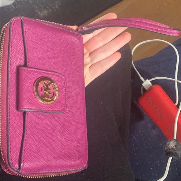 MK wallet wristlet - Picture 4 of 4